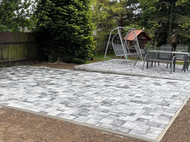 Zámková dlažba – finální pohled v Tísku