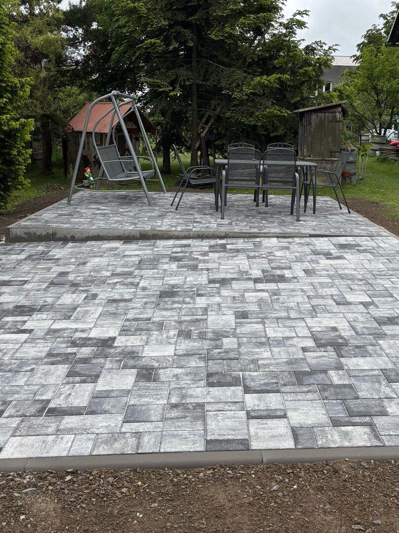 Zámková dlažba – terasa Tísek